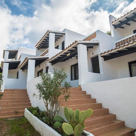 Apartamentos Pinomar Es Calo  Bagian luar foto