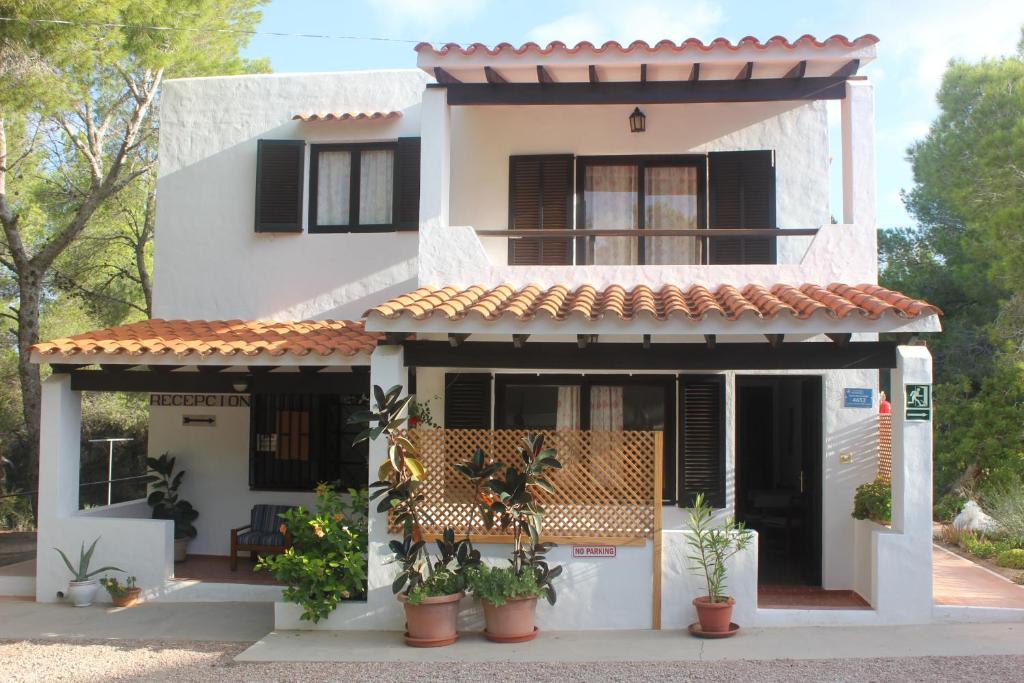 Apartamentos Pinomar Es Calo  Bagian luar foto