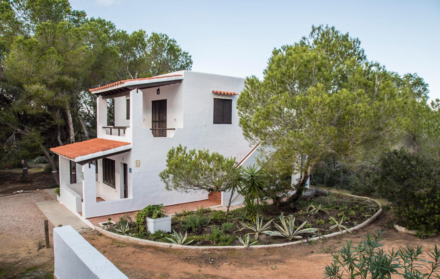 Apartamentos Pinomar Es Calo  Bagian luar foto